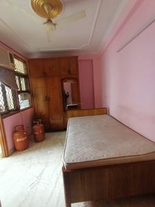 Gallery Cover Image of 650 Sq.ft 1 BHK Independent Floor for rent in Gautam Nagar for 16000