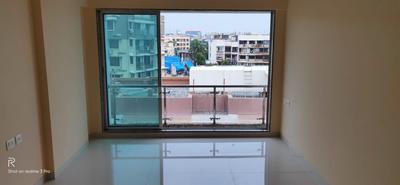 Gallery Cover Image of 808 Sq.ft 2 BHK Apartment for buy in Vile Parle East for 24320000