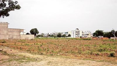 Gallery Cover Image of Sq.ft Residential Plot for buy in Sector 42 for 62024160