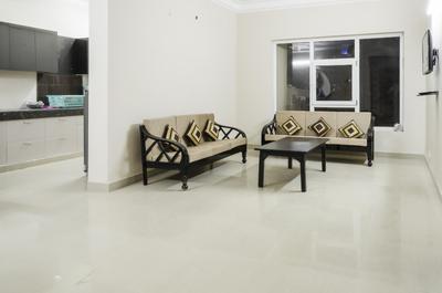 Gallery Cover Image of 1600 Sq.ft 3 BHK Apartment for rent in Paramount Floraville, Sector 137 for 22000