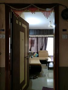 Main Entrance Image of Girl in Kasarvadavali, Thane West