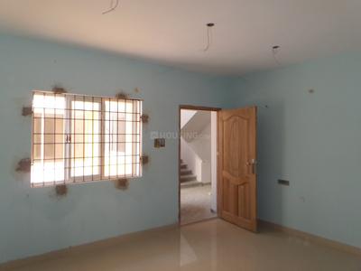 Gallery Cover Image of 870 Sq.ft 2 BHK Apartment for buy in Thandalam for 2958000