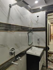 Gallery Cover Image of 350 Sq.ft 1 RK Independent Floor for buy in Uttam Nagar for 1300000