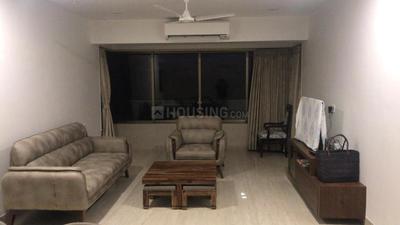 Gallery Cover Image of 1200 Sq.ft 2 BHK Apartment for rent in Hill Top Apartment, Bandra West for 180000