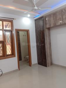 Gallery Cover Image of 650 Sq.ft 2 BHK Independent Floor for buy in Dwarka Mor for 2400000