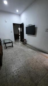 Gallery Cover Image of 750 Sq.ft 1 BHK Apartment for buy in DDA Flat Janakpuri, Janakpuri for 7000000