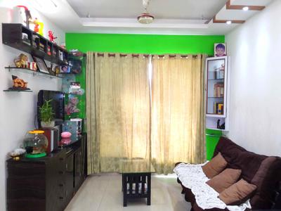 Gallery Cover Image of 630 Sq.ft 1 BHK Apartment for buy in Malad East for 9600000