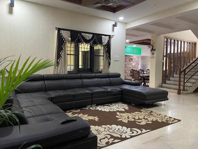 Gallery Cover Image of 4630 Sq.ft 4 BHK Villa for buy in Radha Dews Ville, Manchirevula for 87500000