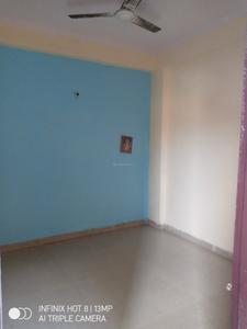 Gallery Cover Image of 550 Sq.ft 1 BHK Apartment for rent in Krishna Apartment, Sector 72 for 6000