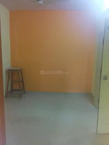Gallery Cover Image of 800 Sq.ft 3 BHK Apartment for buy in Malad East for 13000000