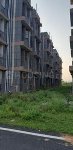 Gallery Cover Image of 350 Sq.ft 1 BHK Independent Floor for buy in Noida Extension for 1200000