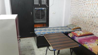 Bedroom Image of Narula's PG For Boys in Laxmi Nagar