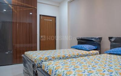 Gallery Cover Image of 1987 Sq.ft 3 BHK Apartment for rent in Jain Ravi Gayathri Heights, Hitech City for 50000