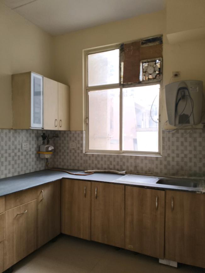 Oxford Square - Image 10