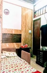 Bedroom Image of Yuvi's PG in Colaba