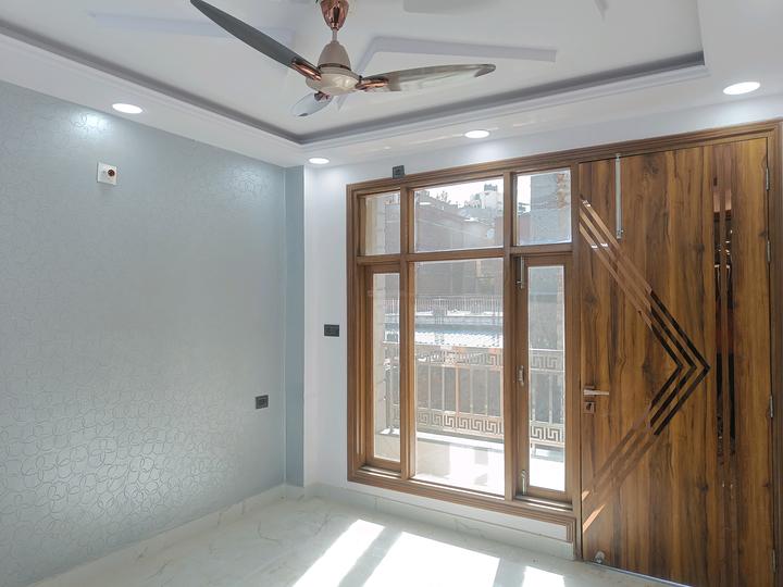 2 BHK 550 Sqft Independent Floor for sale at Govindpuri, New Delhi