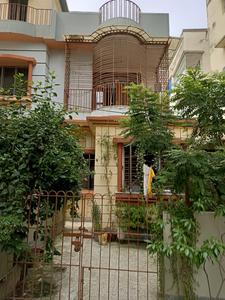Gallery Cover Image of 2000 Sq.ft 3 BHK Independent House for buy in Salt Lake City for 16500000