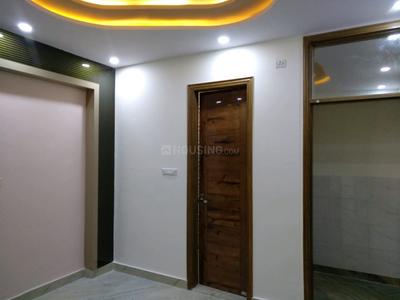 Gallery Cover Image of 600 Sq.ft 2 BHK Independent Floor for buy in Dwarka Mor for 2500000