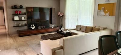 4 BHK फ़्लैट
