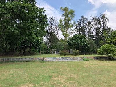 Gallery Cover Image of Sq.ft Residential Plot for buy in DLF Farms for 93000000