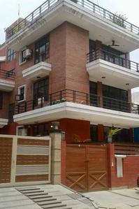 Gallery Cover Image of 2880 Sq.ft 3 BHK Independent Floor for buy in DLF Phase 2 for 18000000