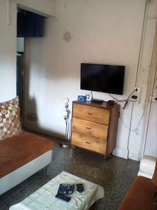 Gallery Cover Image of 650 Sq.ft 1 BHK Apartment for buy in Malad West for 9000000