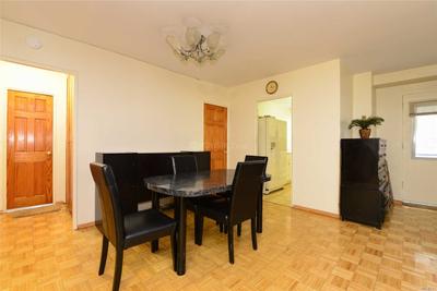 Gallery Cover Image of 1050 Sq.ft 2 BHK Apartment for buy in Bandra West for 52000000