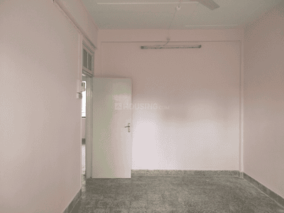 Gallery Cover Image of 900 Sq.ft 2 BHK Apartment for buy in Mahim for 28500000