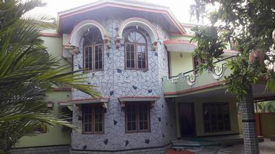 Gallery Cover Image of 3600 Sq.ft 4 BHK Independent House for buy in Uliyannoor for 15000000