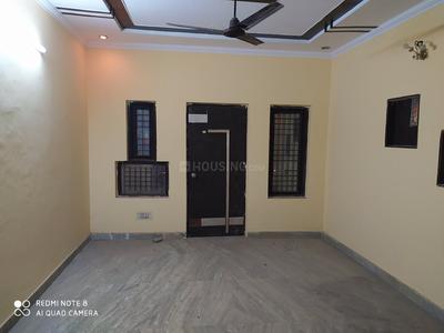 Gallery Cover Image of 700 Sq.ft 2 BHK Independent Floor for rent in Dwarka Mor for 12000