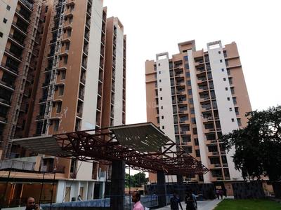 Gallery Cover Image of 999 Sq.ft 3 BHK Apartment for buy in Botanical Garden Area for 6500000