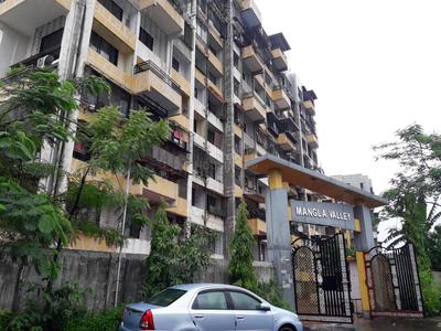 Gallery Cover Image of 1435 Sq.ft 3 BHK Apartment for buy in Kalyan West for 8500000