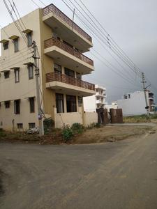 Gallery Cover Image of 927 Sq.ft 2 BHK Independent Floor for buy in HUDA Plot Sector 42, Sector 42 for 6000000
