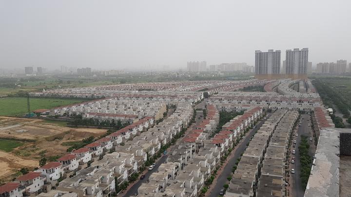 Paramount Golfforeste Premium Apartments - Image 4