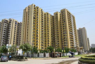 Gallery Cover Image of 1390 Sq.ft 3 BHK Independent House for buy in Maxblis White House III, Sector 75 for 7600000
