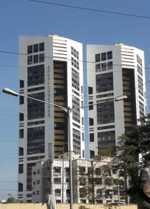 Gallery Cover Image of 2000 Sq.ft 3 BHK Villa for rent in Gokul Concorde, Kandivali East for 200000