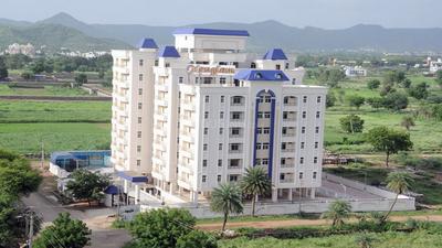 Gallery Cover Image of 1300 Sq.ft 3 BHK Apartment for buy in Manglam Residency, Navratna Complex for 4500000