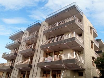 Builder Floor For Sale Near Sathi E Rickshaw Service Center Block