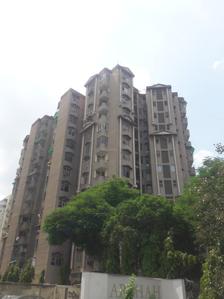 Gallery Cover Image of 1612 Sq.ft 3 BHK Apartment for rent in Devika Apartments, Vaishali for 20000