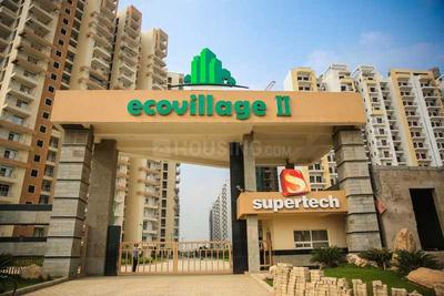 Gallery Cover Image of 890 Sq.ft 2 BHK Apartment for rent in Eco Village 2, Noida Extension for 6500