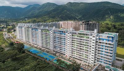 Gallery Cover Image of 2076 Sq.ft 2 BHK Apartment for buy in Pacific Estate, Majra for 11418000