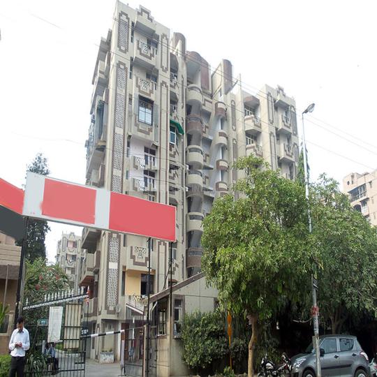 CGHS Everest Apartment - Image 5