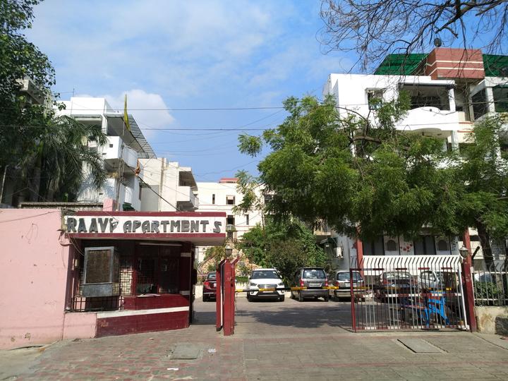 1100 Sqft 3 BHK Apartment for sale in Raavi Apartments Vikaspuri, New